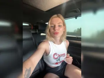 Bongacams Best live sex cam show of miahollis
