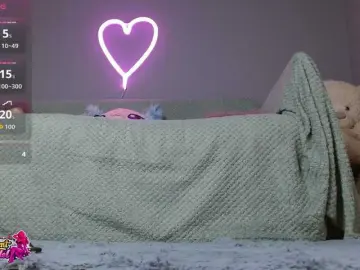 Bongacams Watch Live Sex Cams of BeaDoll