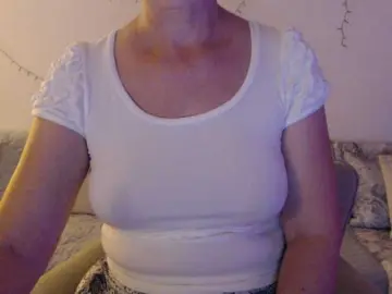 Bongacams Free Porn Cam of goodSnowQueen