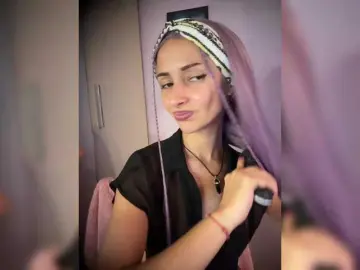 Bongacams Sex Chat of KiraWhite