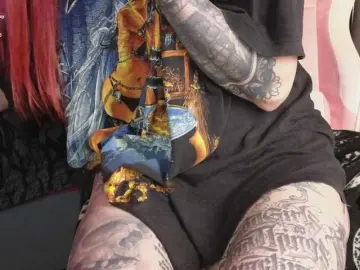 Bongacams Watch Live Sex Cams of Devilsbride