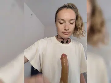 Bongacams Watch Live Sex Cams of Lola3000