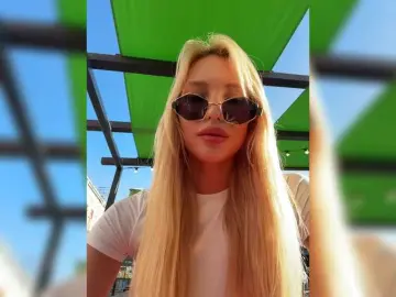 Bongacams Live Porn of EwaBrown