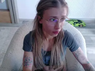 Bongacams Adult Webcam of DiddySweet1