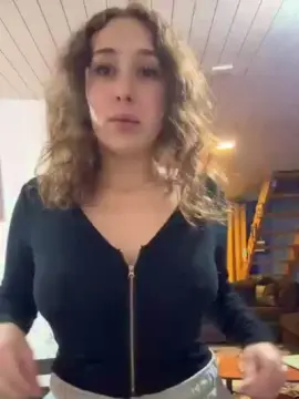 Cam4 Watch Live Sex Cams of Izacat