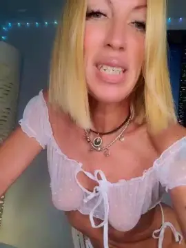 Cam4 Live Sex of Ladyblue