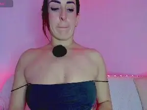 Cam4 Sex Chat of ButtyyCherry