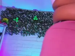 Cam4 Live Porn of louisse_nails