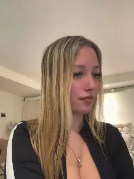 Cam4 Adult Webcam of Mialunaxx