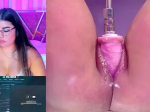 Cam4 Adult Webcam of HoneyBoo_