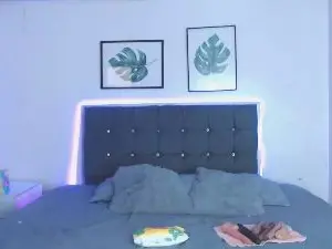 Cam4 Free Porn Cam of selena_hotmilf