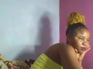 Cam4 Live Porn of saminah3