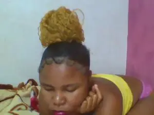 Cam4 Live Sex of saminah3