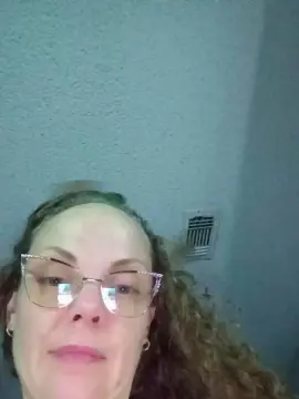 Cam4 Free Live Porn of LolaBunny87