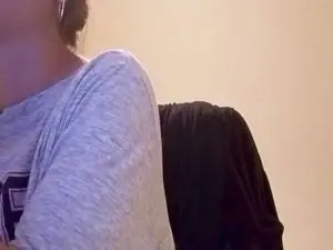 Cam4 Live Sex of Larafoxok