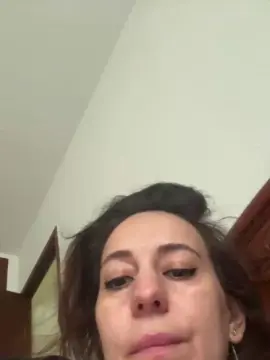 Cam4 Watch Live Sex Cams of renattabigboobs