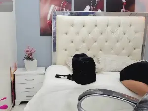Cam4 Free Porn Cam of zoe_cortezz