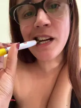 Cam4 Watch Live Sex Cams of Momy_hot