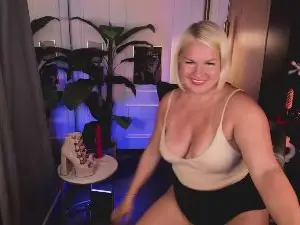 Cam4 Free Live Porn of YolandaKiss