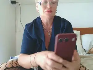 Cam4 Nude Webcam of LindaL69