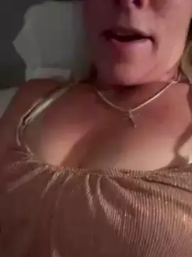 Cam4 Adult Webcams of BlondeSquirter