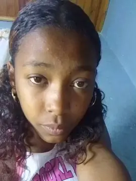 Cam4 Sex Chat of Liantsoa07