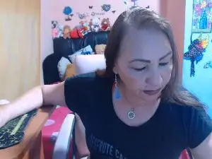 Cam4 Live Porn of milfeddy_
