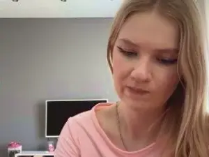 Cam4 Live Sex of LilliamToo