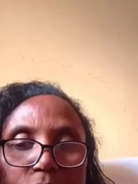Cam4 Sex Cam of momsexy_xxx