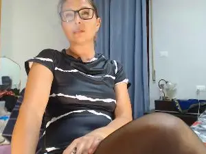 Cam4 Free Live Porn of smeralda33