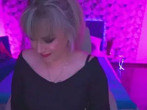 Cam4 Private Sex Chat of CandyLadyyy