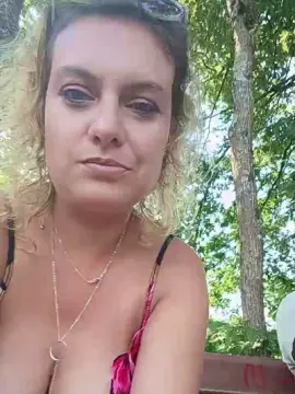 Cam4 Sex Chat of Sexylovexx44