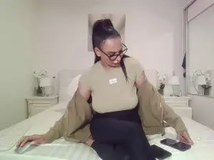 Cam4 Free Porn Cam of alisonya