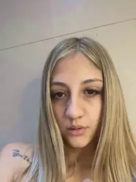 Cam4 Live Porn of Jazblondebaby