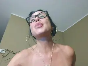 Cam4 Private Sex Chat of Madama669