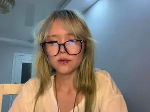 Cam4 Private Sex Chat of HuongZeimetz