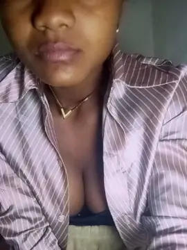 Cam4 Private Sex Chat of mialisoa3
