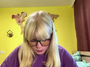 Cam4 Free Live Porn of JulieCabotaje