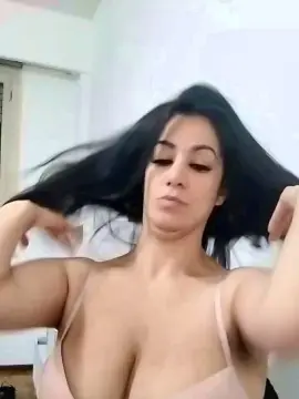 Cam4 Free Live Porn of Miquilu04