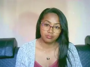 Cam4 Adult Webcam of Yummy_sitraka