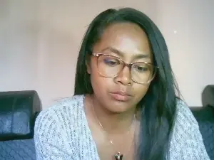 Cam4 Private Sex Chat of Yummy_sitraka