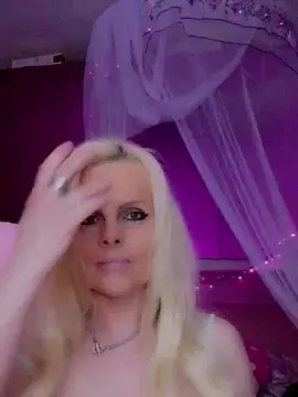 Cam4 Live Porn of violette05