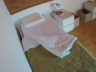 Camsoda Live Sex Cam of voyeurcam-julmodels-greybed-1