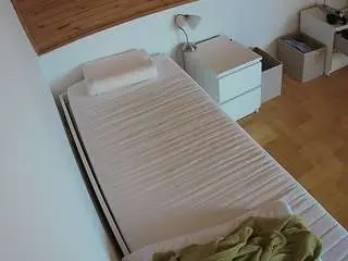 Camsoda Live Sex of voyeurcam-julmodels-greybed-1