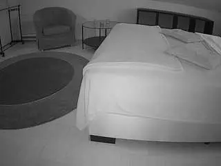 Camsoda Adult Webcam of voyeurcam-julmodels-whitebed-6