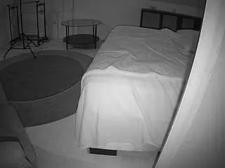 Camsoda Live Sex of voyeurcam-julmodels-whitebed-6