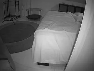 Camsoda Best Webcam of voyeurcam-julmodels-whitebed-6