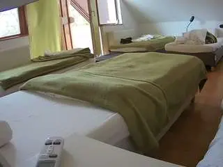 Camsoda Live Sex of voyeurcam-julmodels-bed-2