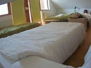 Camsoda Sex Chat of voyeurcam-julmodels-bed-2