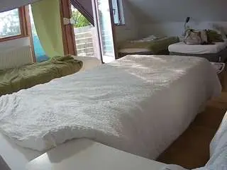 Camsoda Free Porn Cam of voyeurcam-julmodels-bed-2